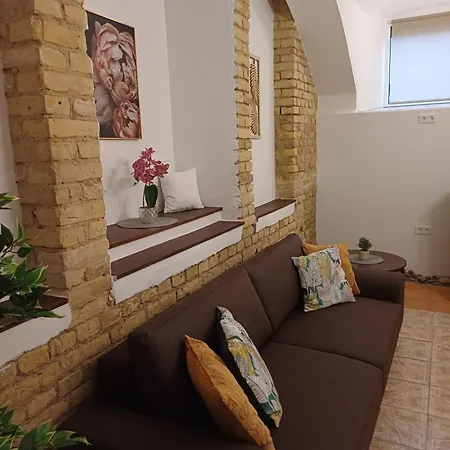 Апартаменты Flowers Appartments *