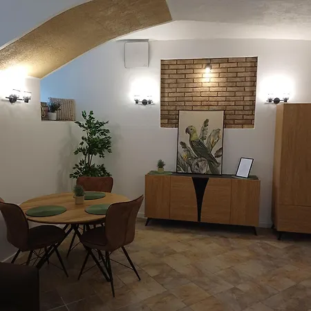 Flowers Appartments 公寓